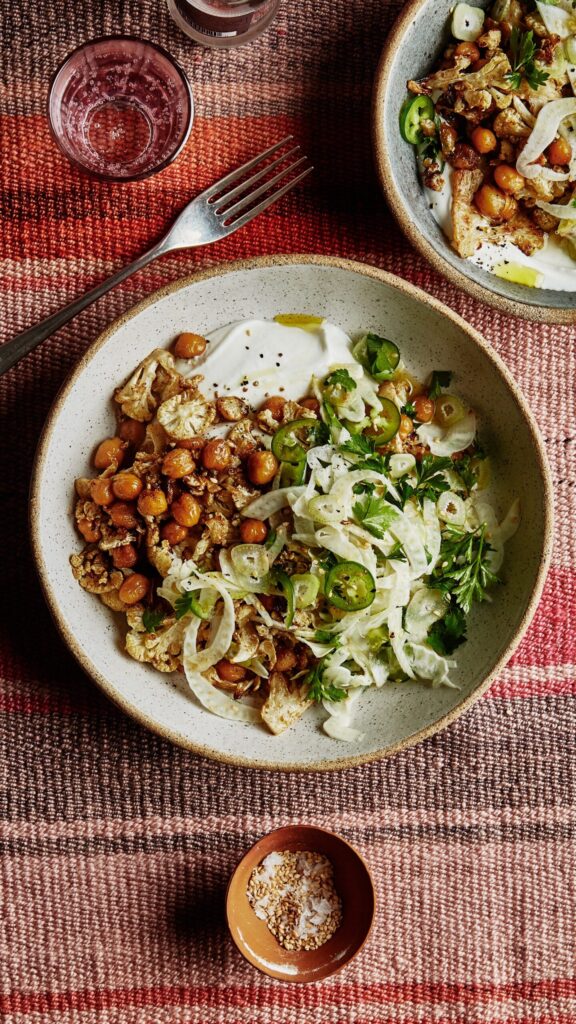 Chickpea bowl with freekeh, fennel & lemon yogurt